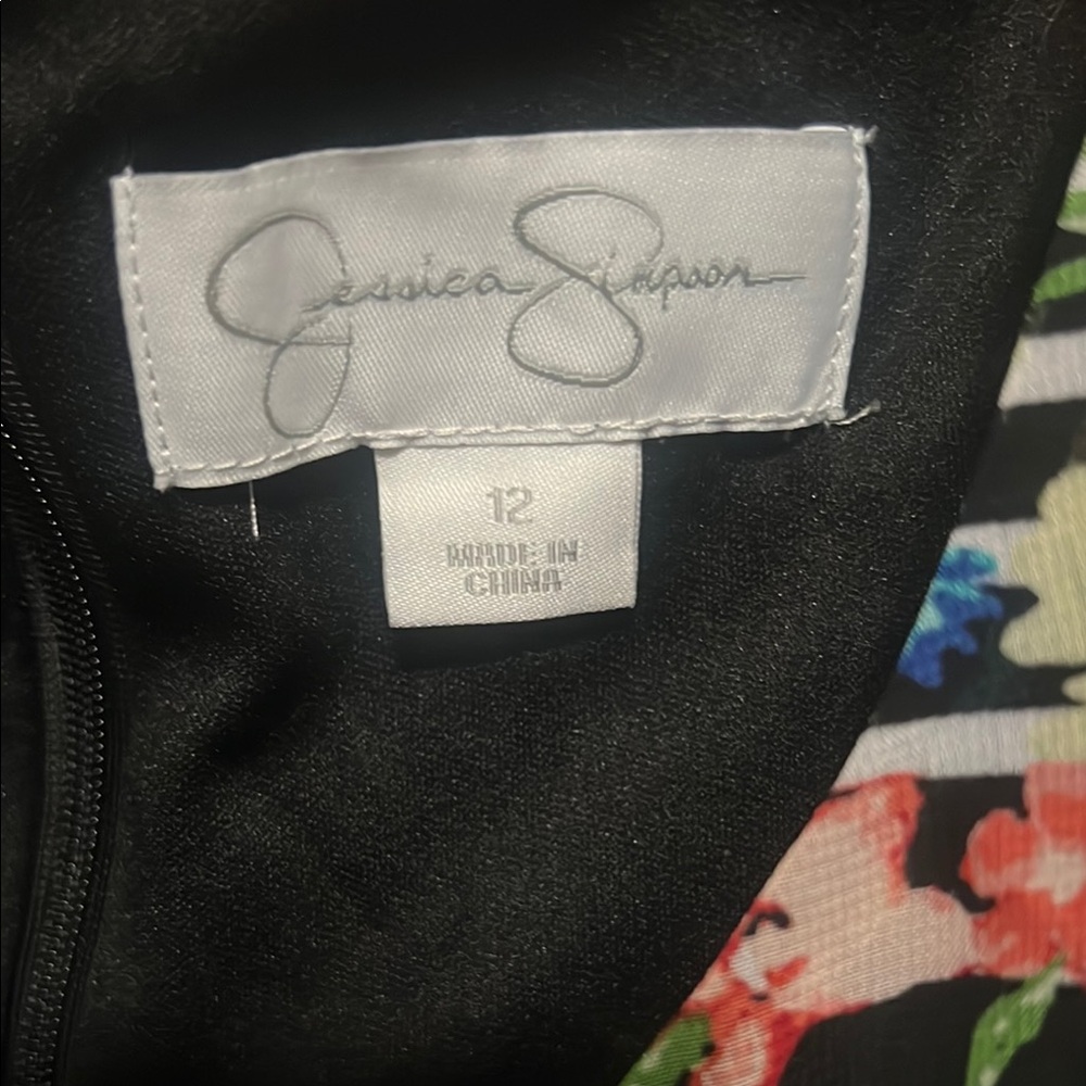 Jessica Simpson Black and White Sleeveless Crew Neck Midi Dress - Picture 3 of 6